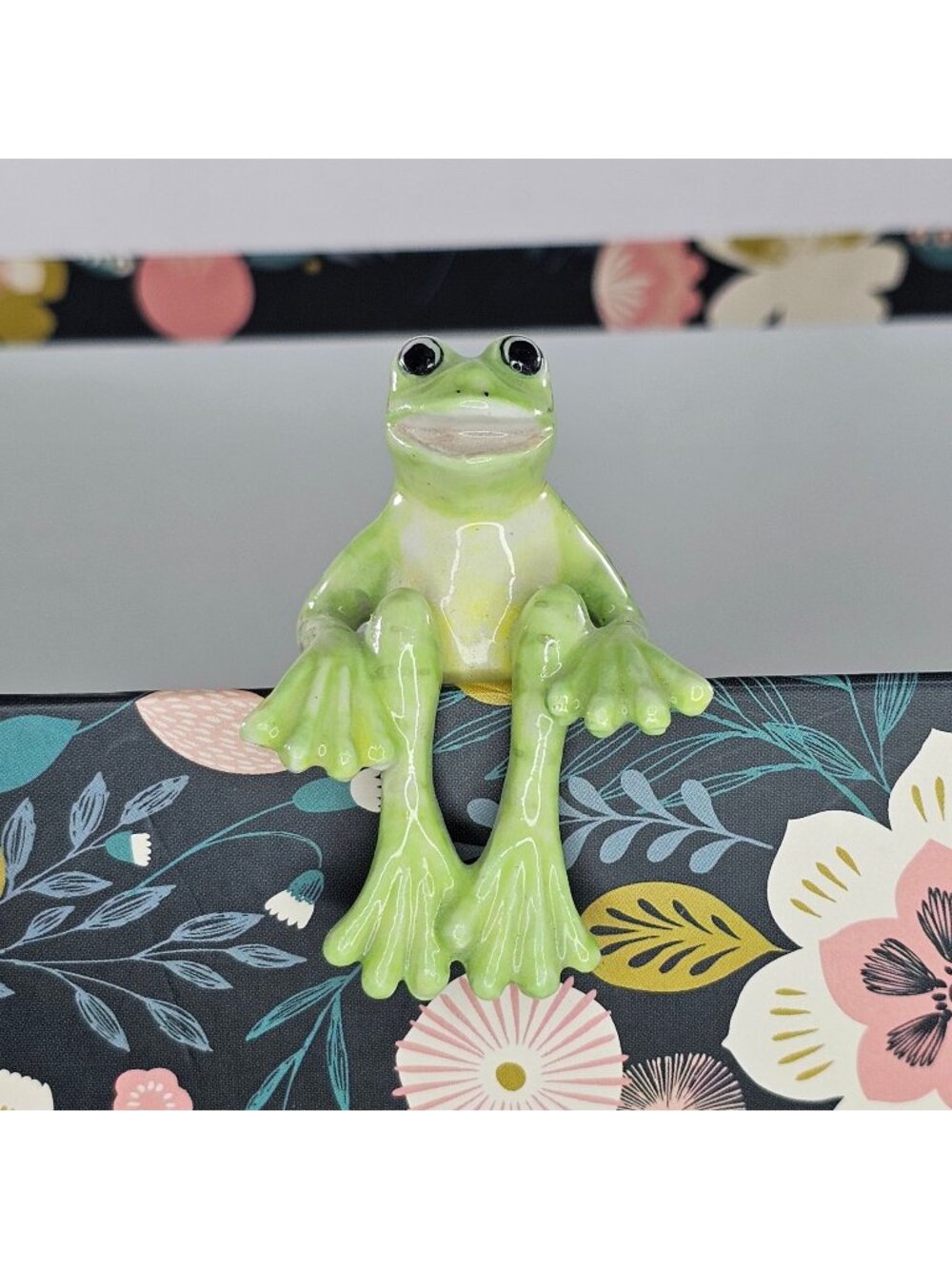 Klima Porcelain Frog Cup Planter Sitter Figurine Amphibian Green Two Legs Out